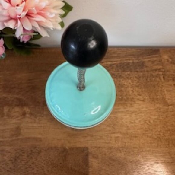 Vintage Androck Nut Chopper Glass‎ Jar Turquoise Metal Lid Retro Kitchen Tool - Picture 4 of 5